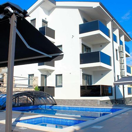 Villa Buba **** Novi Vinodolski Exterior photo